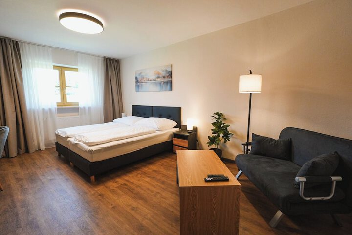 Room 21 of 73