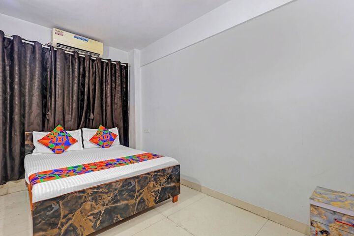 Room 9 of 29