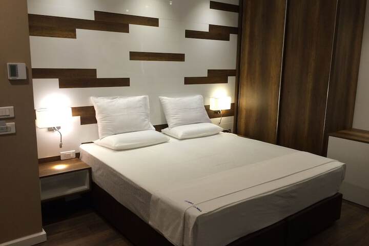 Room 14 of 140