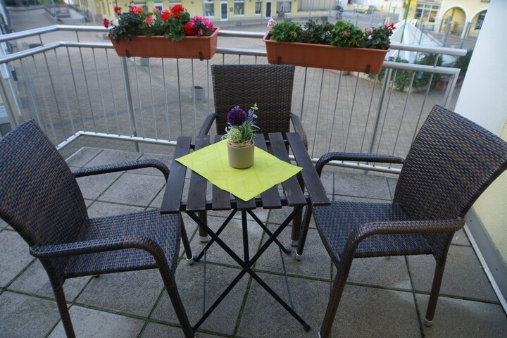 Sundeck 56 of 64