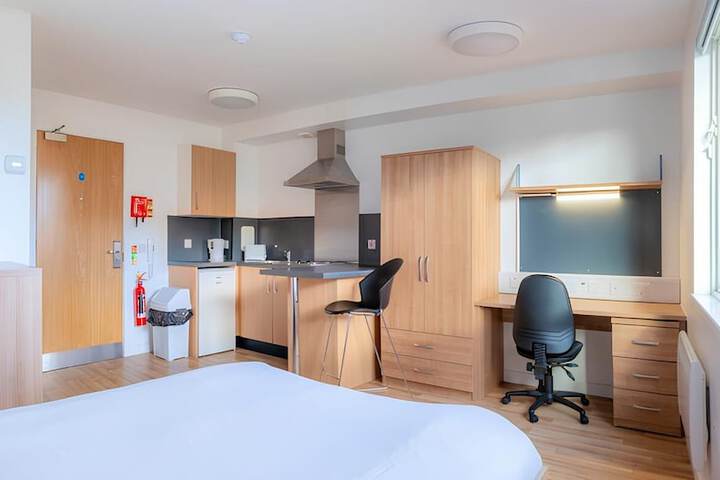 Room 2 of 16