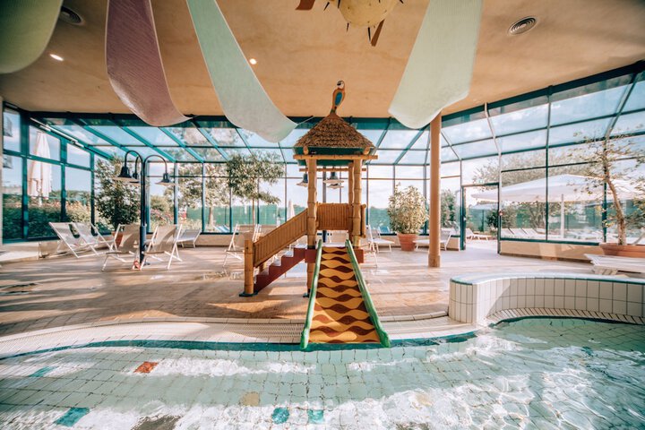 Pools & Facilities