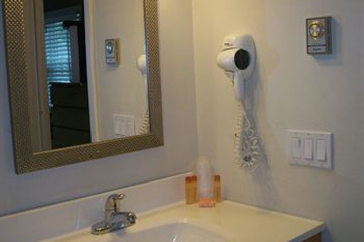 Room 5 of 23