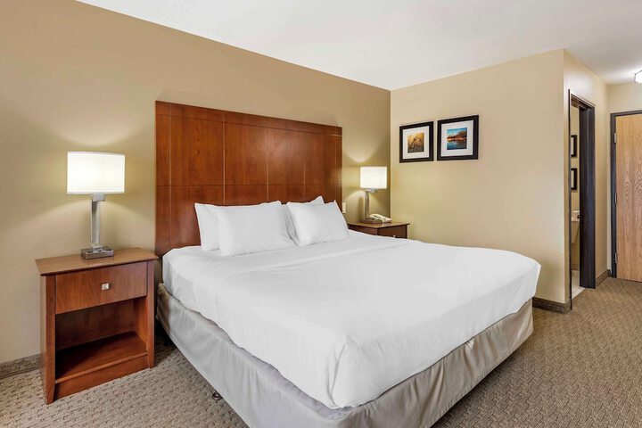 Room 10 of 37