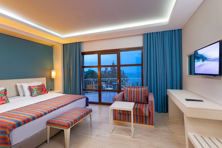 Room 20 of 128