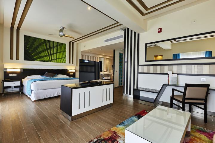 Room 13 of 90