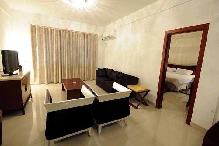 Room 9 of 20