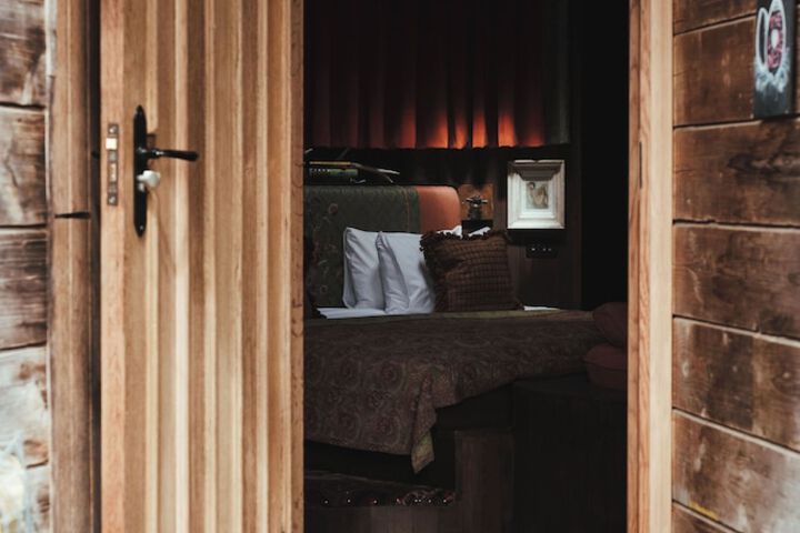 Room 21 of 85