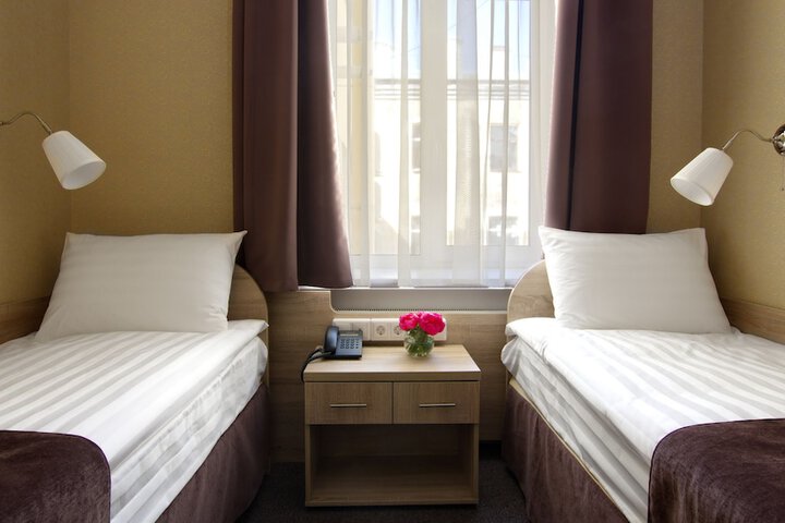 Room 6 of 39