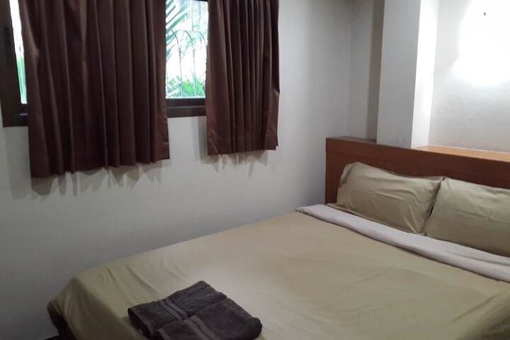 Room 2 of 31