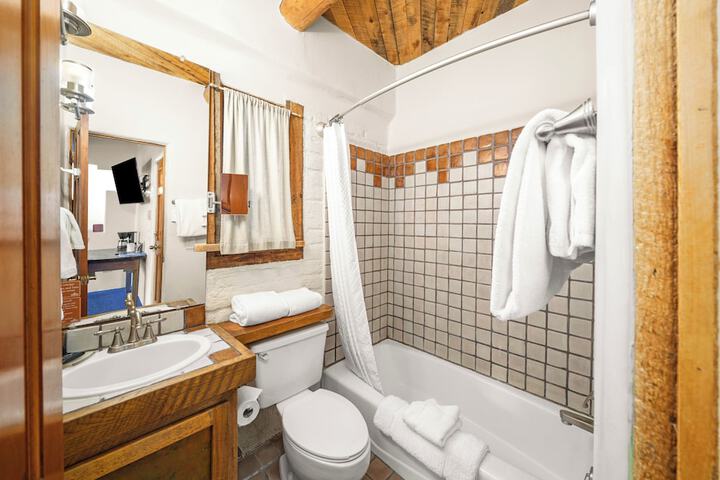 Room 60 of 80