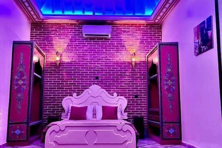 Room 10 of 96