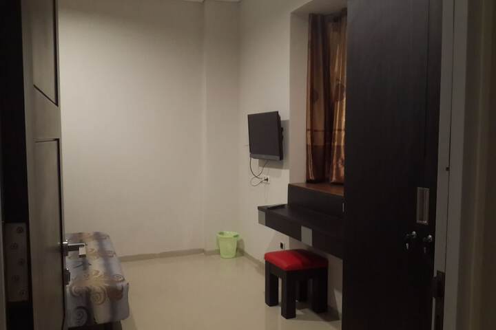 Room 6 of 39