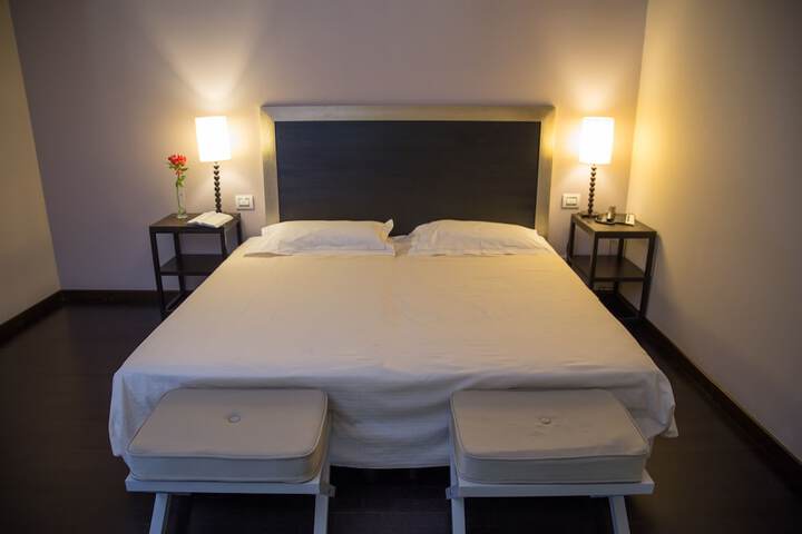 Room 18 of 93