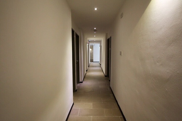 Ballroom/Hall 13 of 14