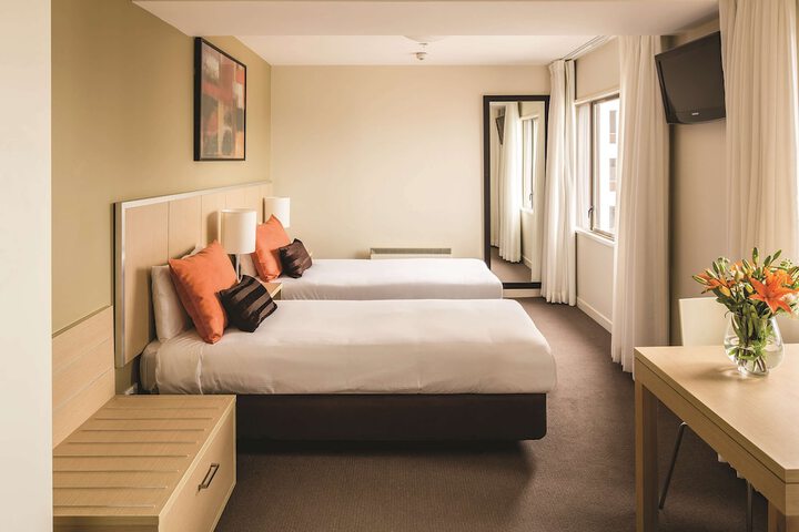Room 8 of 27