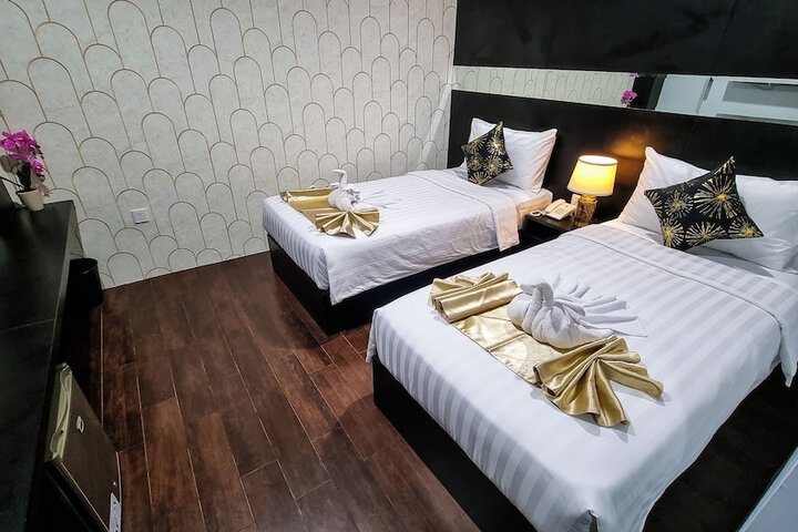 Room 10 of 50