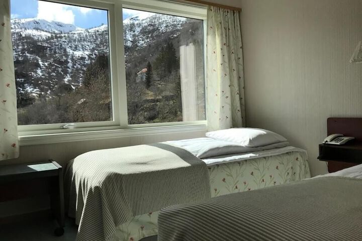 Room 22 of 48