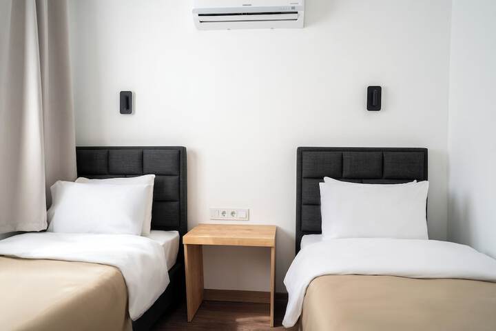Room 25 of 57