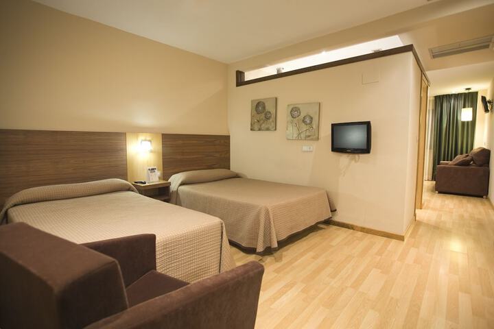 Room 3 of 29