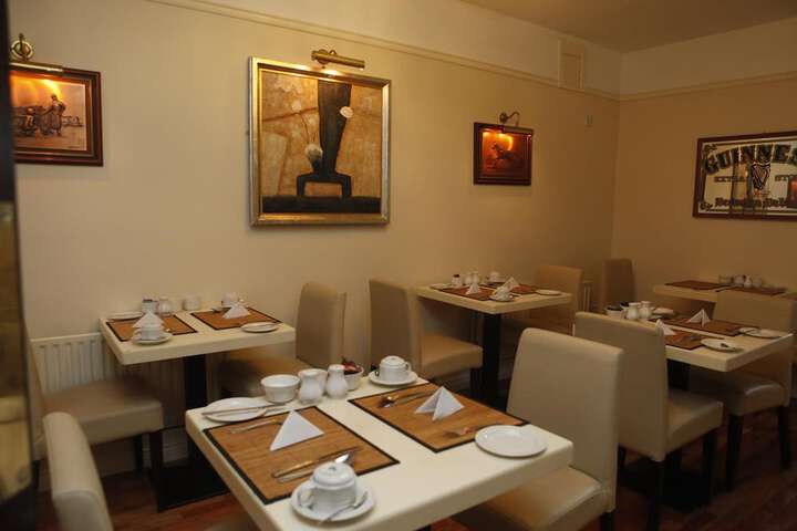 Dining 21 of 49