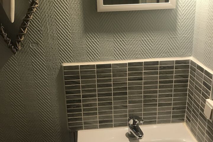 Room 27 of 50