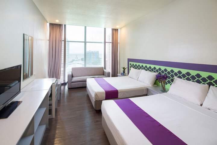 Room 10 of 43