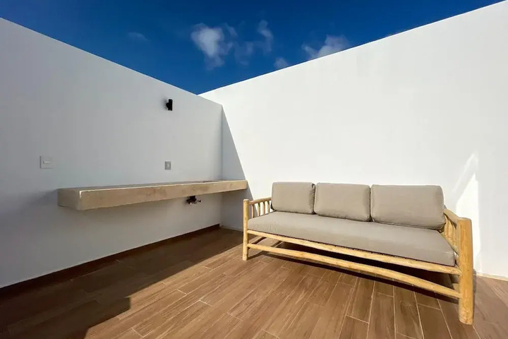 Exclusive Modern Penthouse w Exquisite Rooftop Terrace Yoga Deck Botanical Gardens