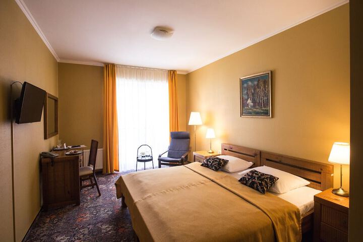 Room 13 of 75