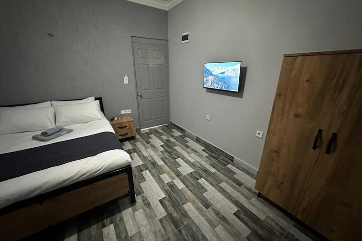 Room 3 of 19