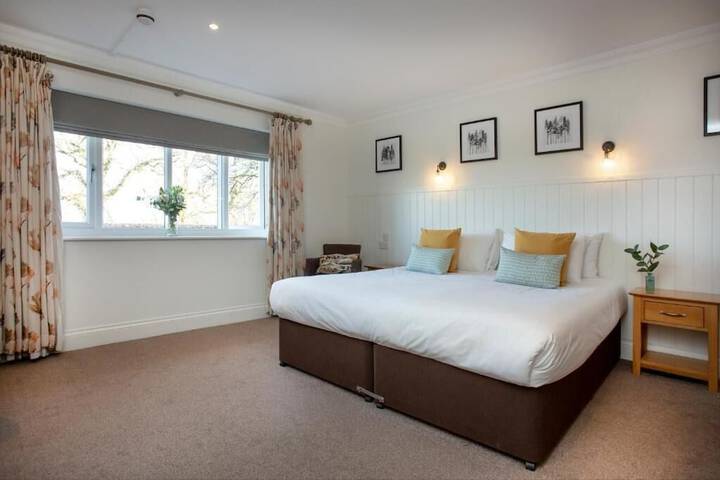 Room 45 of 113