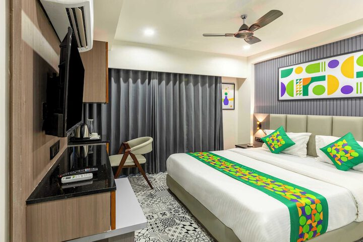 Room 15 of 30
