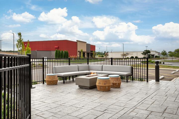 Terrace/Patio 37 of 40