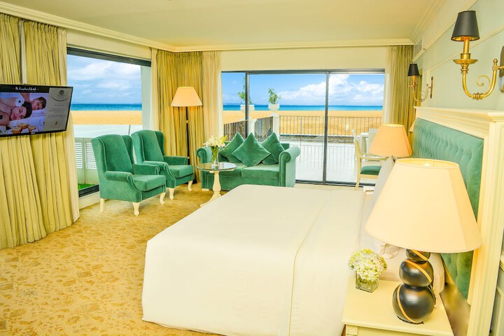 Room 46 of 80
