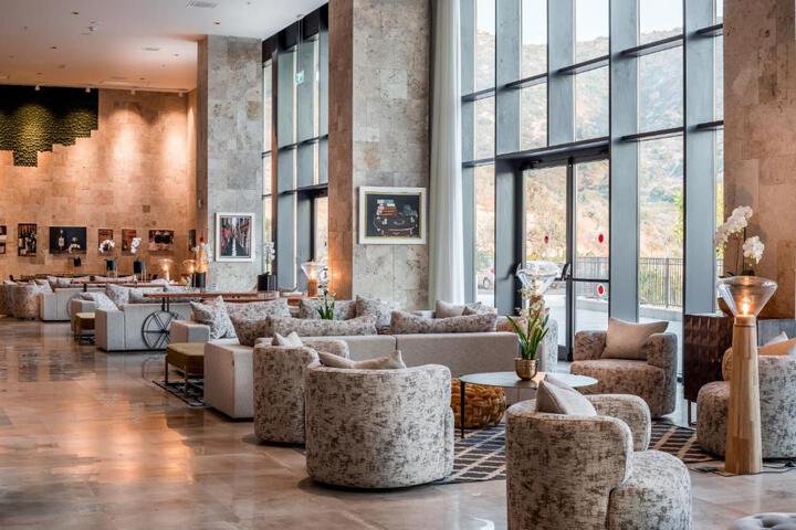 Hotel Interior 7 of 23