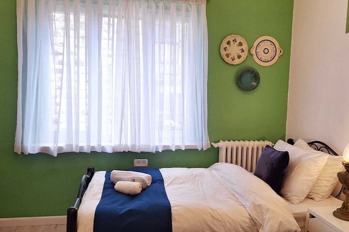 Room 79 of 166