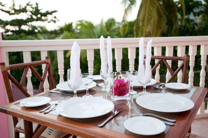 Dining 42 of 47
