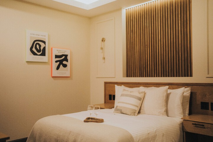 Room 14 of 74