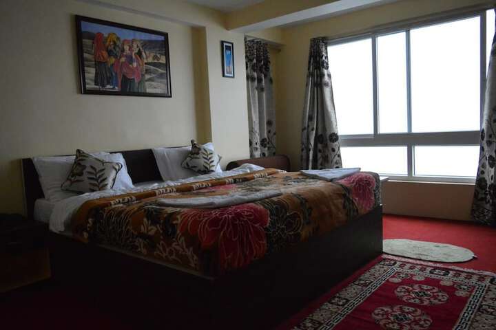Room 13 of 43