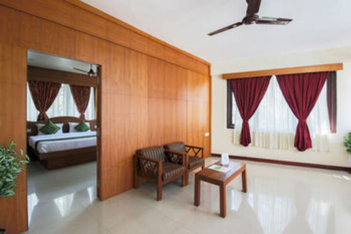 Room 13 of 35