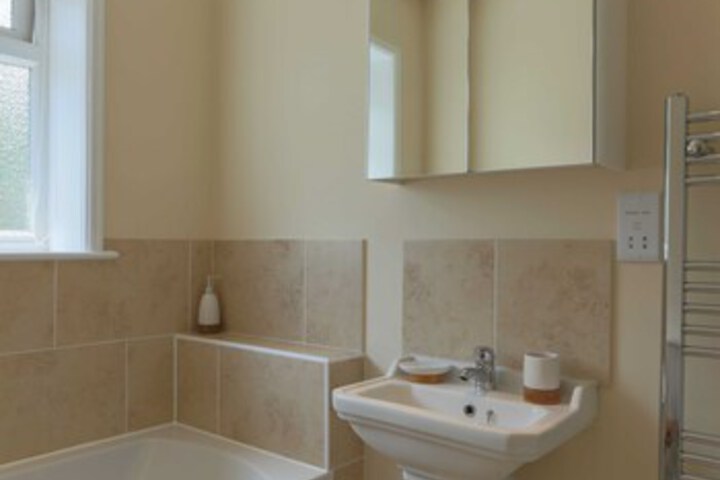 Room 4 of 34
