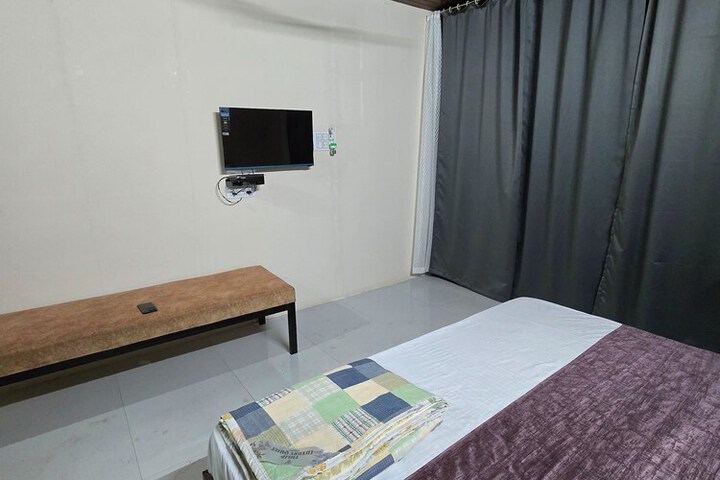 Room 3 of 19