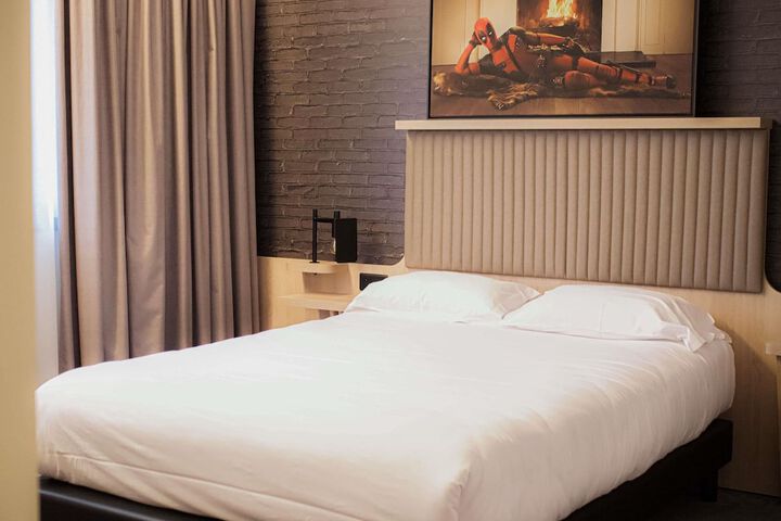 Room 10 of 91