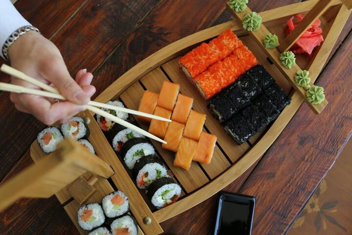 Dining 36 of 60
