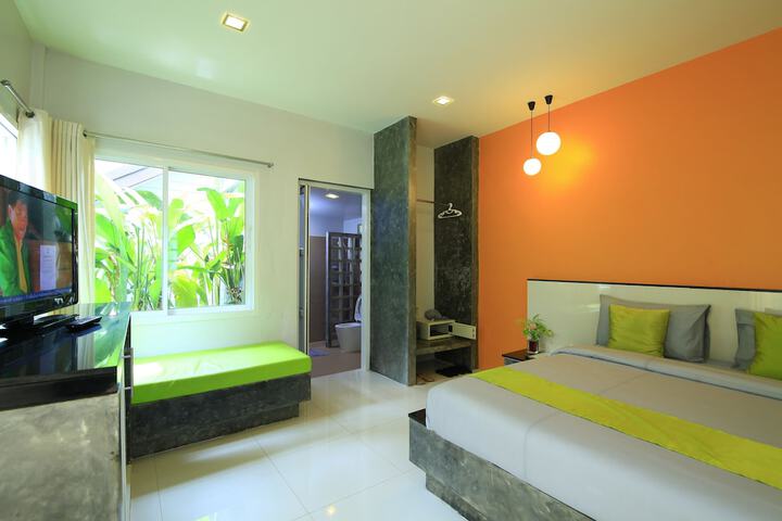 Room 6 of 75