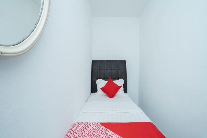 Room 2 of 34