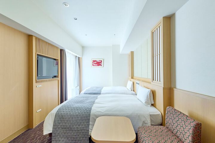 Room 10 of 61