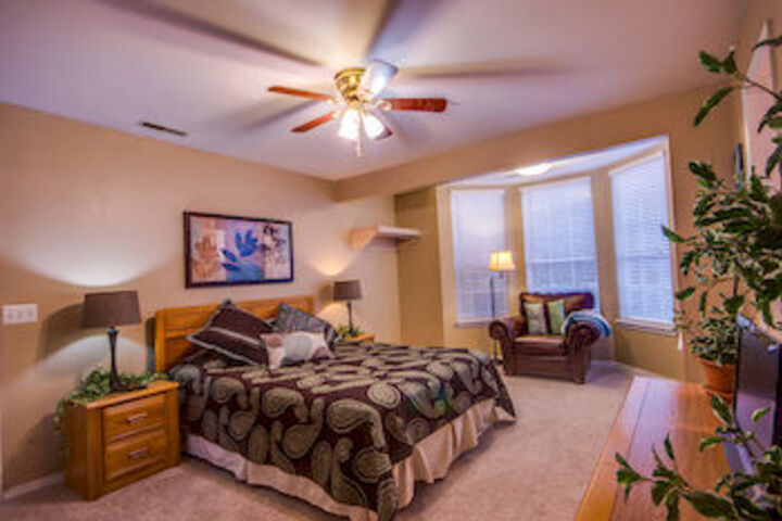 Room 8 of 18