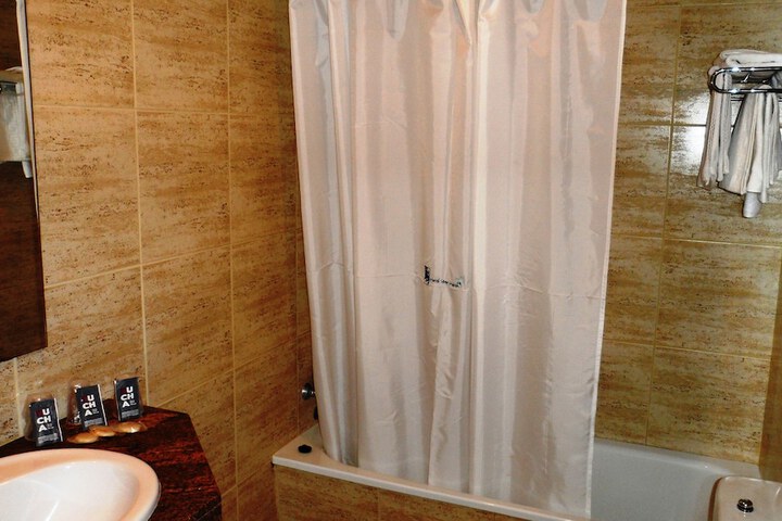 Room 8 of 44
