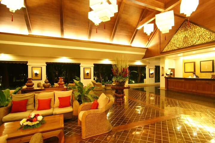 Hotel Lobby